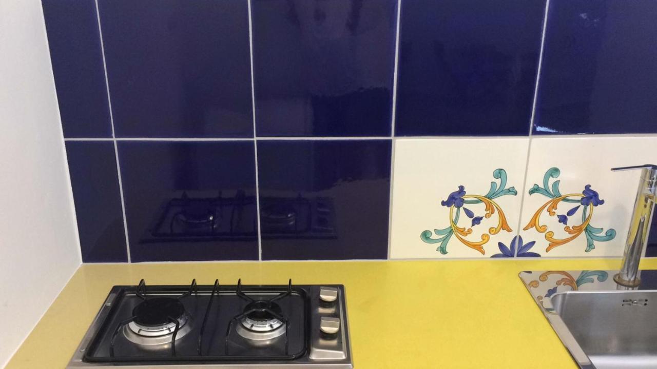 イスキア島 Molo35 Bed & Breakfast エクステリア 写真