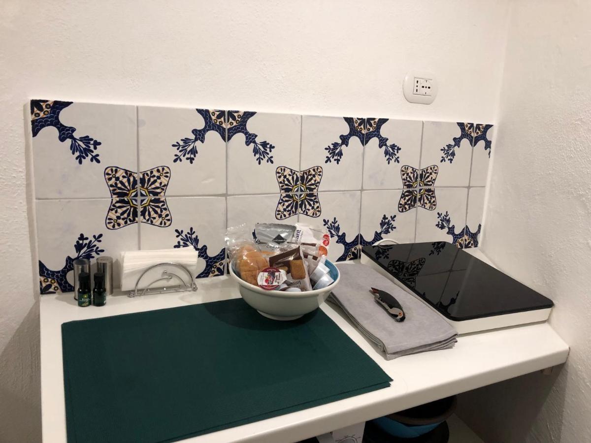 イスキア島 Molo35 Bed & Breakfast エクステリア 写真