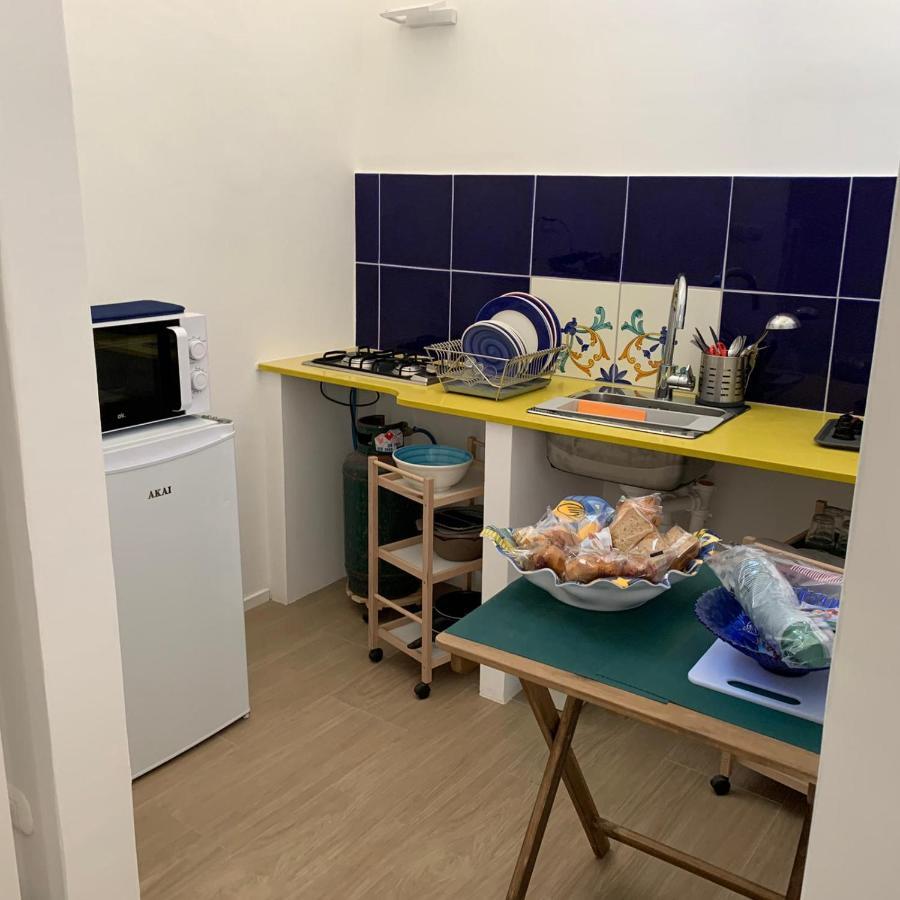 イスキア島 Molo35 Bed & Breakfast エクステリア 写真
